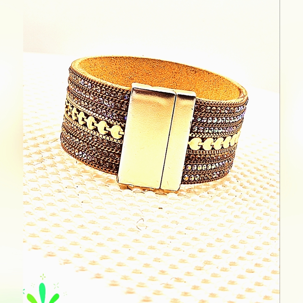 Saachi Rhinestone Cuff - Picture 7 of 7